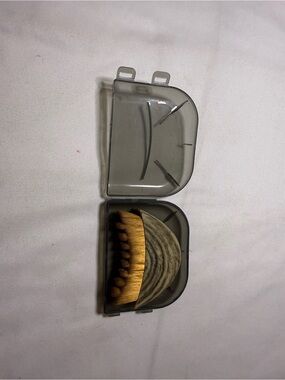 Compact Lymphatic Contour Brush with Protective Case - Brown
